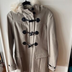 Elegant Women's Beige Toggle Trench Coat with Faux Fur Hood